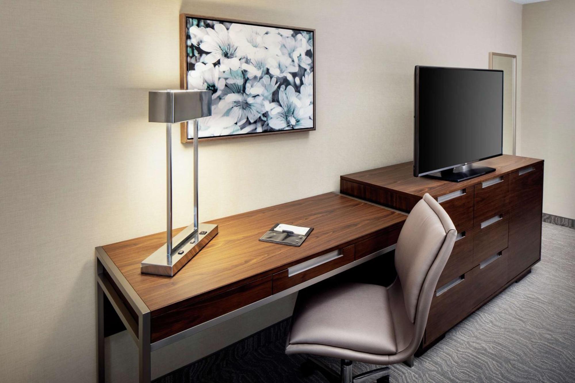 King Room,1551964900:JPEG